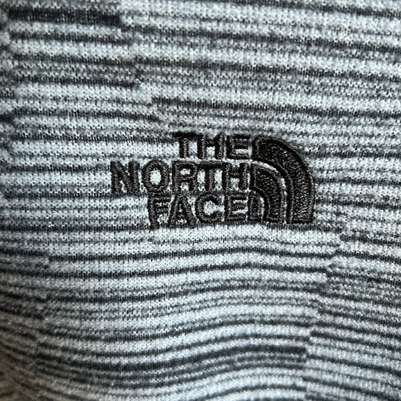 North face gray and black quarter zip - Picture 3 of 4